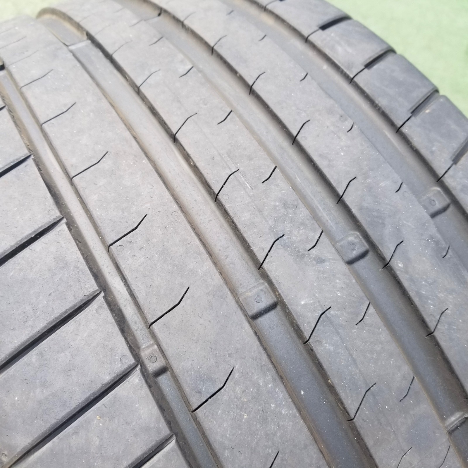 285/40R22 Bridgestone Potenza Sport Tire Lamborghini Urus 285/40ZR-22 110Y 99%