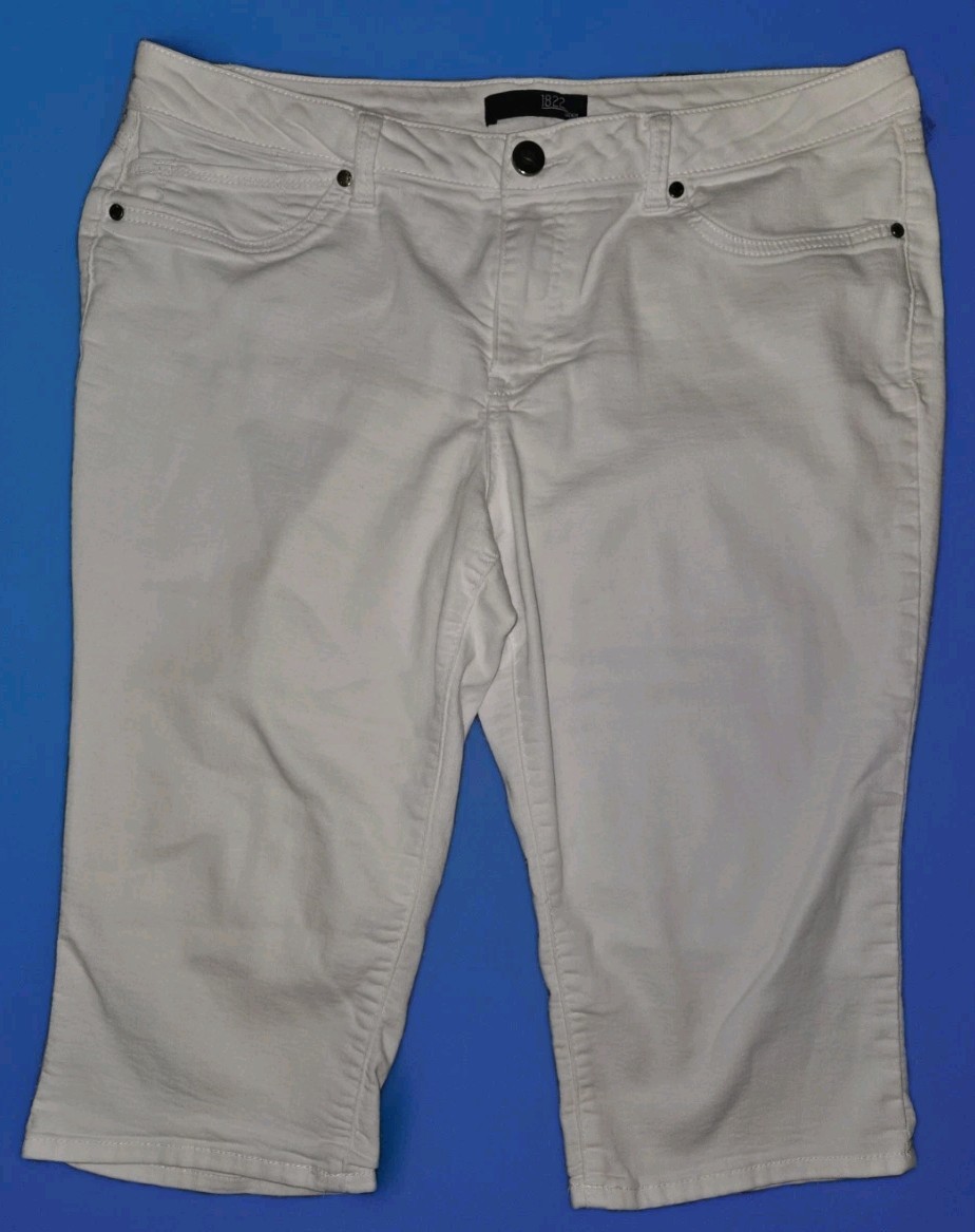 1822 Women's White Jean Capris Sz 16- Excellent Condition