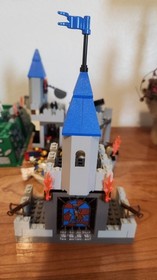 LEGO Castle: Royal Knight's Castle (6090) - Complete with Instructions No Box