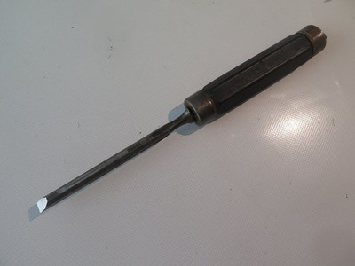Beitel, 8 mm, Firma Matador - Spannsäge, Vulkanfiber Heft, Top !