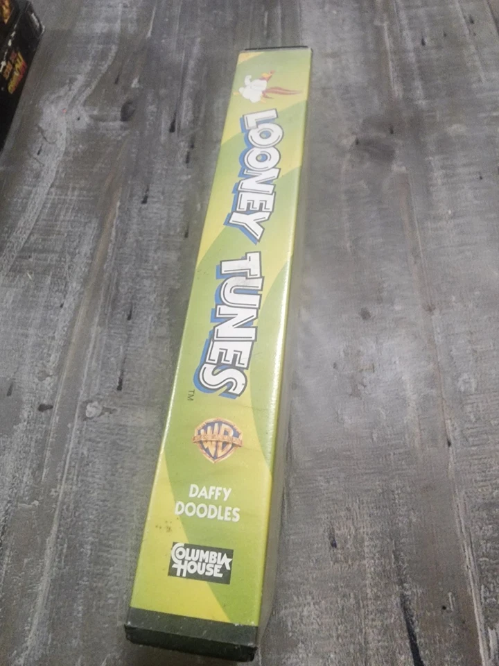 LOONEY TUNES The Collector's Edition (1999 VHS) Foghorn Leghorn CLAM SHELL CASE - Image 4 of 4