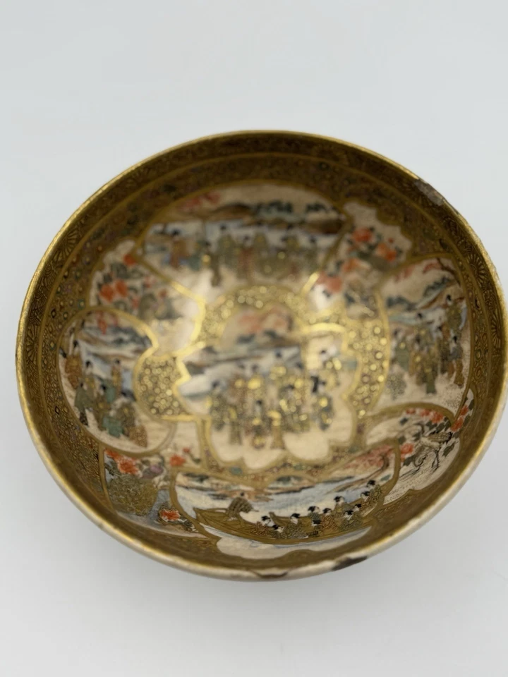 Antiguo cuenco japonés Satsuma Meiji Hododa figuras doradas finas y paneles florales Foto 4 de 4
