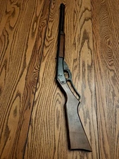Vintage Daisy Red Ryder Carbine No.111 Model 40 Phymouth MI USA BB Gun 1947 