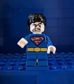 LEGO Bizarro Minifigure Short Legs Super Heroes Mighty Micros 76068 No Cape