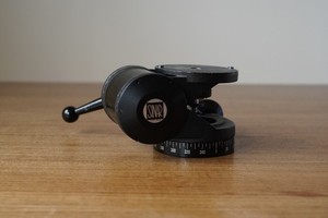 Sinar Swiss-Made Pan Tilt Tripod Head