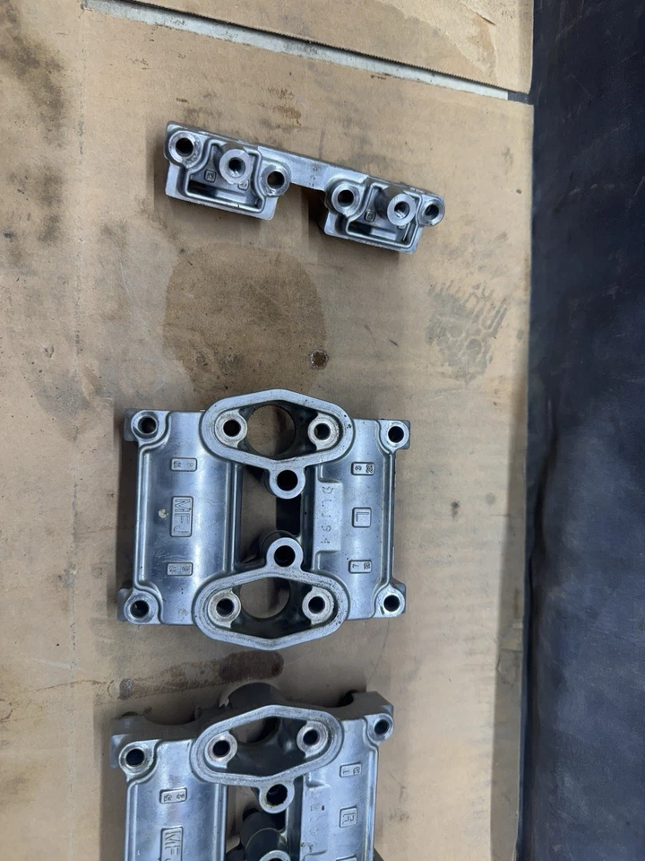 Soportes de eje de leva Honda CBR600RR 2007-2008 usados OEM 07-08 Foto 3 de 4