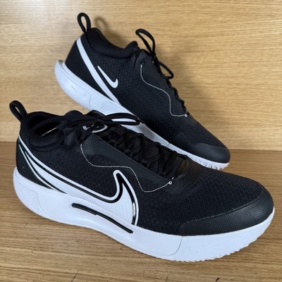 Nike Herren Sportschuhe Größe 12 UK Zoom Court Pro CLY schwarz/weiß Tennisschuhe