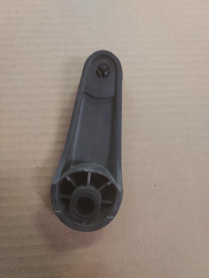 Window Crank For 98-2004 Chevrolet S10 OEM part - Image 2 of 2