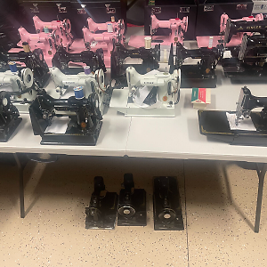 Singer Color Machine Retail Display PaveVoice Sewing Machine and other | eBay Stores