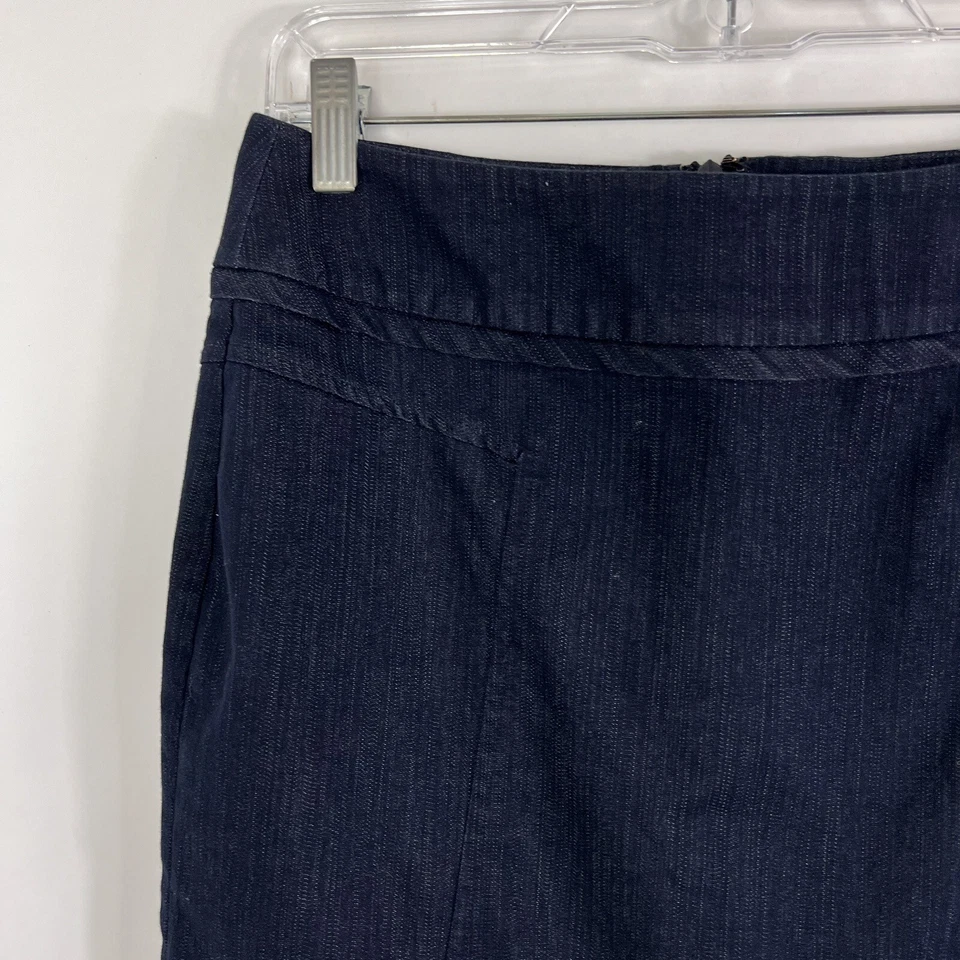 Falda lápiz New York & Company para mujer talla 6 hasta la rodilla lavado oscuro cambray Foto 2 de 4