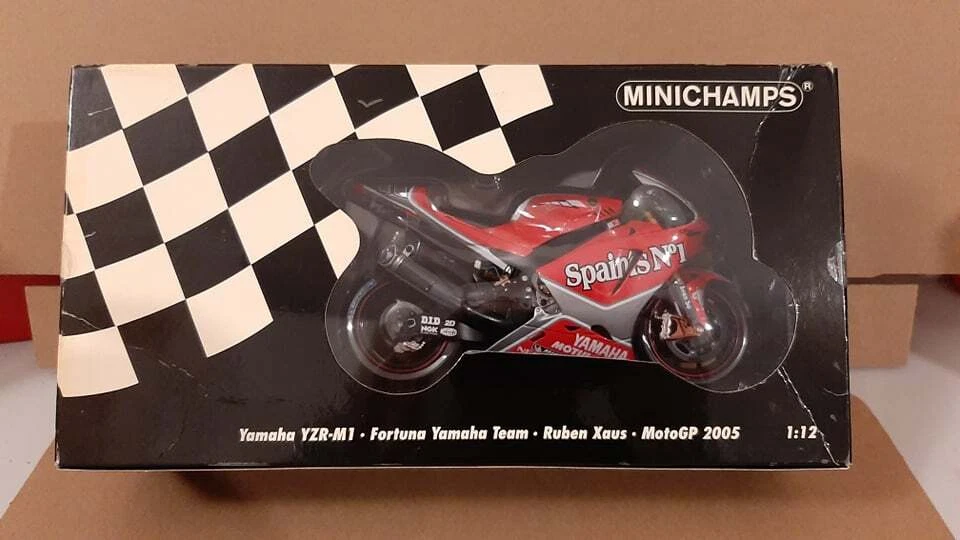 MINICHAMPS: Yamaha YZR-M1 Ruben Xaus Fortuna Yamaha Team. MotoGP 2005 122 053011 - Image 2 of 4