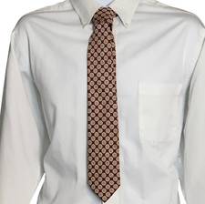 Vintage Pulitzer Necktie Tie 100 Silk Maroon Red Beige Medallions Professional