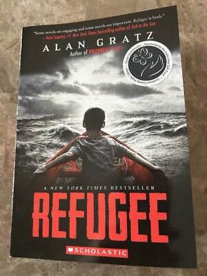 Refugee - Paperback By Alan Gratz - VERY GOOD