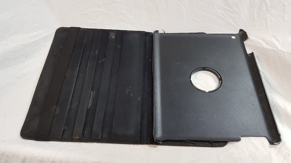 Apple A1396 iPad 2nd Gen A1396, Wi-Fi + 3g , 9.7", 16GB Black - Image 2 of 4