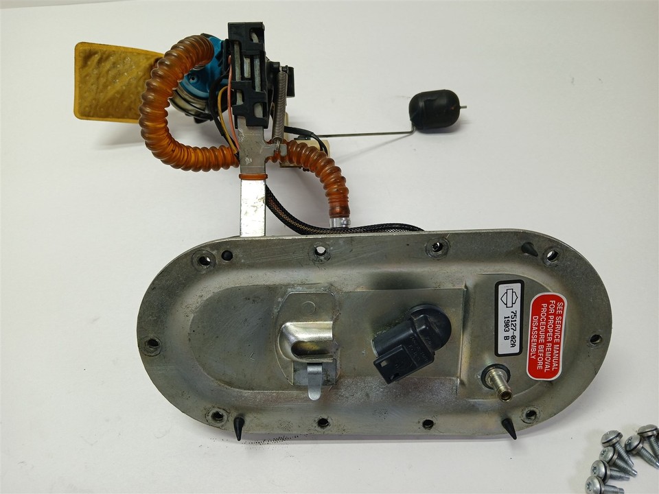HarleyDavidson 2003 Road King Fuel Pump & Top Plate 7512702A / 62897