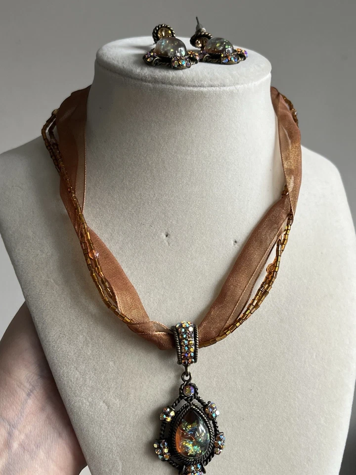 Juego de Pendientes y Collar Vintage Ámbar Iridiscente Lucita Lágrima Tono Bronce Foto 4 de 4