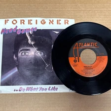 45 rpm Vintage 7” Vinyl Single Record Jukebox Foreigner Head Games Pic Sleeve