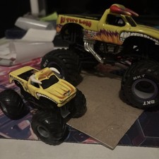 Die Cast 1:24 Monster Jam Truck El Toro Loco Spin Master True Metal Die Cast NM