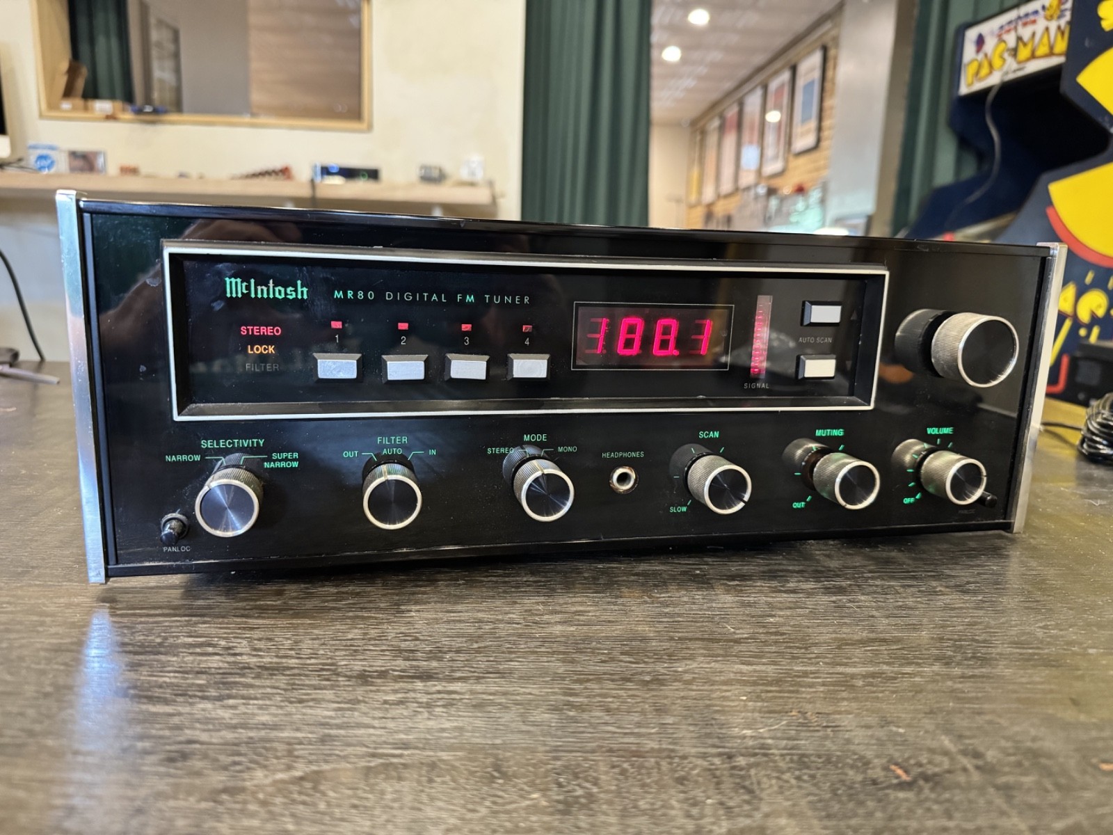 Vintage Mcintosh MR80 FM Tuner with original double box - See Demo Video