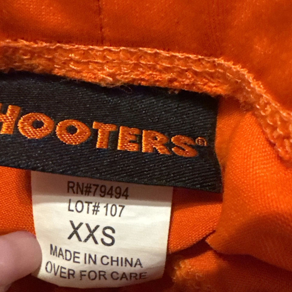 Shorts booty uniforme oficial Hooters tamanho XXS - Imagem 3 de 3