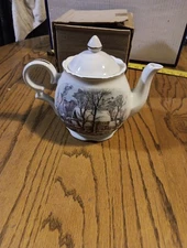Vintage Avon CURRIER And IVES TEAPOT. Winter Scene. 1977 Made In Japan