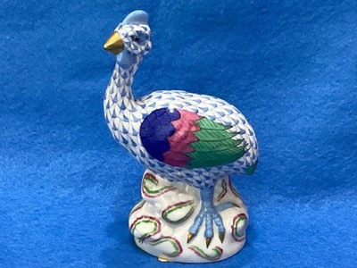 HEREND Handbemalte Perlhuhn Figur blaue und grüne Federn