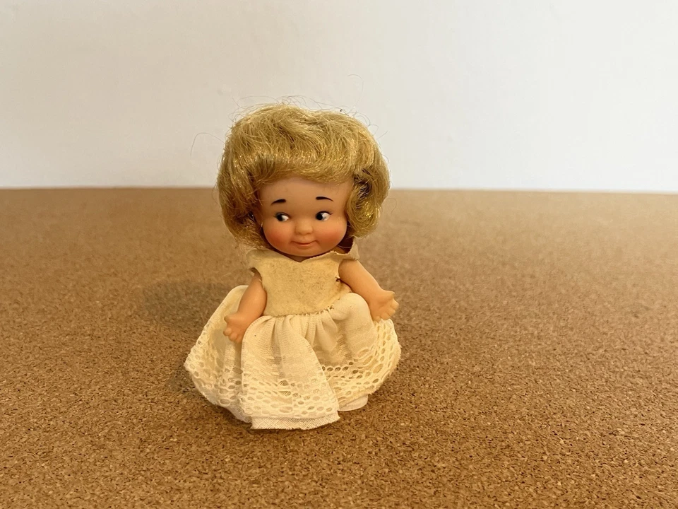 Lote de cinco muñecas Baby PeeWee 4" vintage Uneeda Doll Co 1966. Foto 2 de 4
