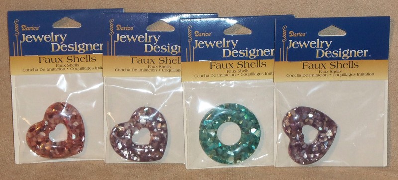 Lot of 4 NEW Darice jewelry designer 1.5" Faux Shells pendants: 3 Hearts 1 Donut