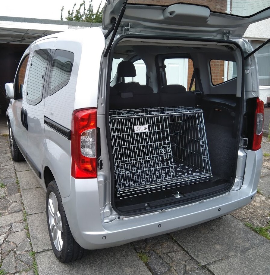 Sloping Dog pet puppy travel Training cage crate transporter for Fiat Qubo