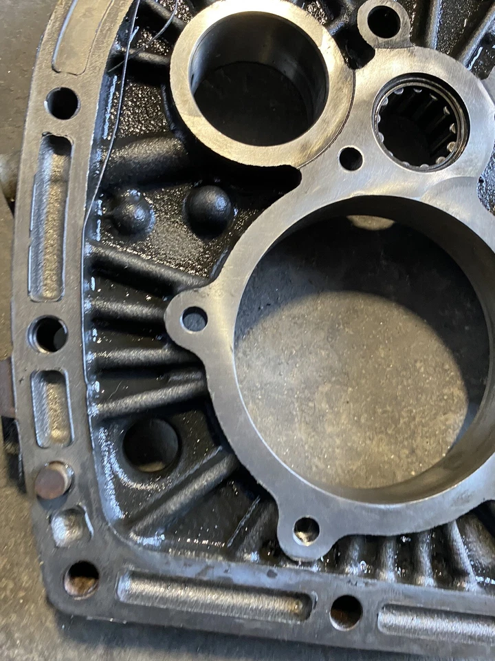 Placa adaptadora de transmisión Subaru WRX STI 2015-2019 Foto 2 de 4