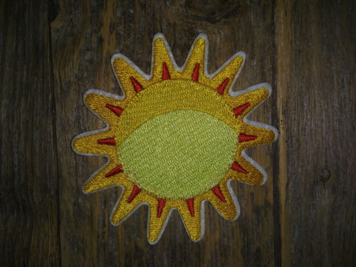 Nuevo parche divertido Sun Shinning Star - amarillo brillante naranja y estrella de color rojo feliz - Imagen 1 de 1