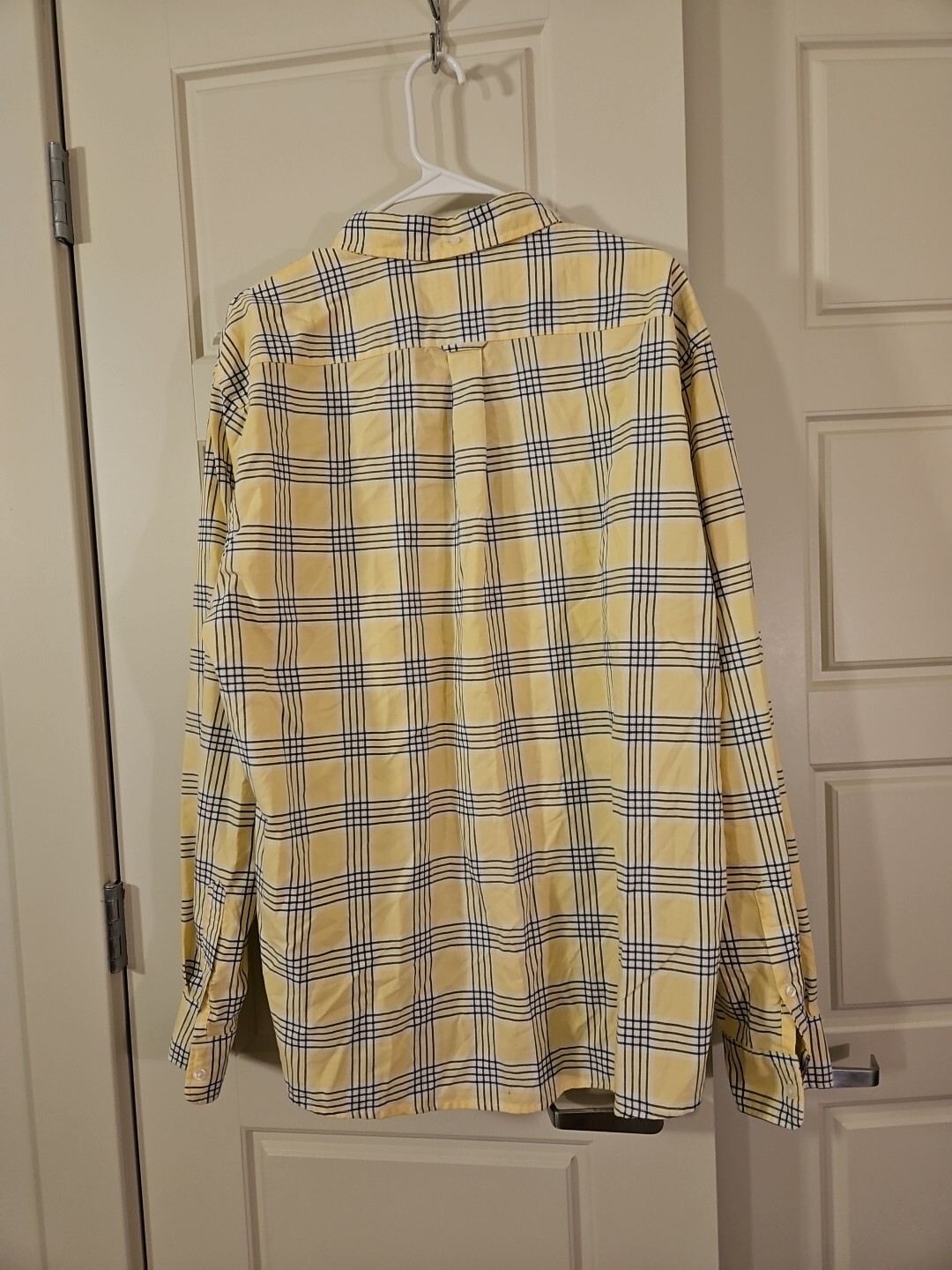 Sharp Looking Men's Button Down Shirt By Dockers.… - image 2