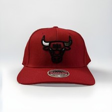 Mitchell  Ness Chicago Bulls Red Adjustable Original Logo Snapback Hat New