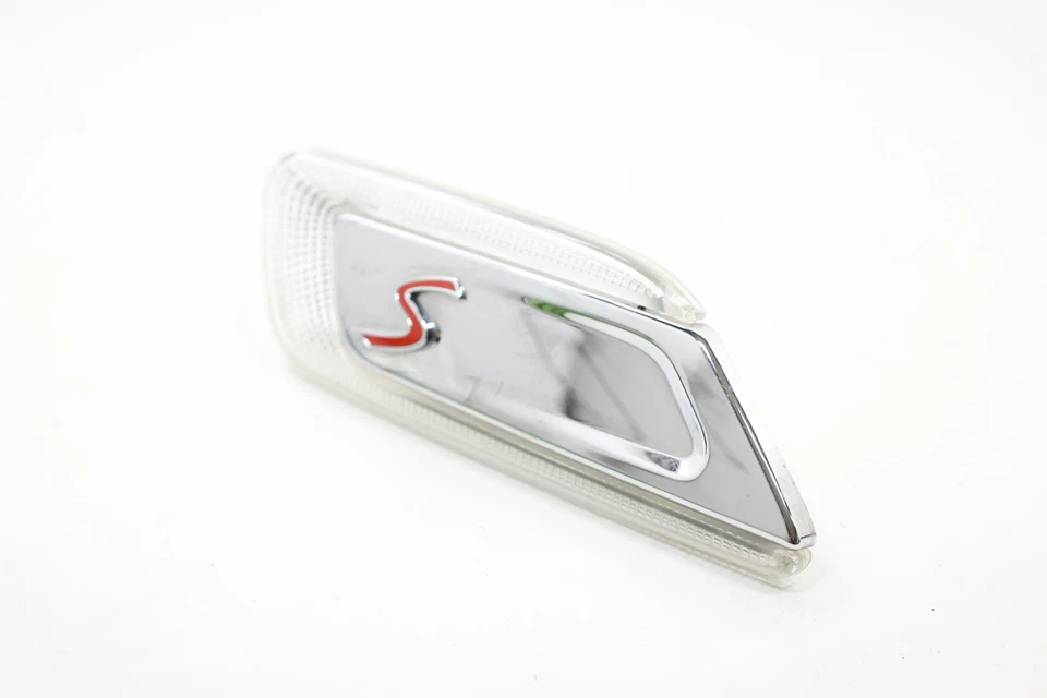 2016 - 2021 MINI CLUBMAN F54 FRONT RIGHT FENDER REFLECTOR MARKER OEM 63137358470 - Image 4 of 4