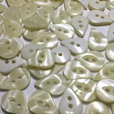 "Teardrop" Shape Poly Pearl Shell Button 5/8"x3/8" 2hole
