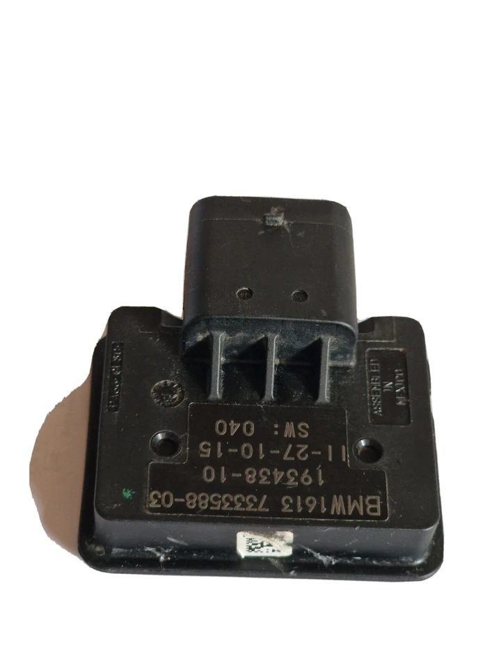 Sensor de temperatura del combustible BMW 528i F10 7333588 19343810 2015 Foto 2 de 4