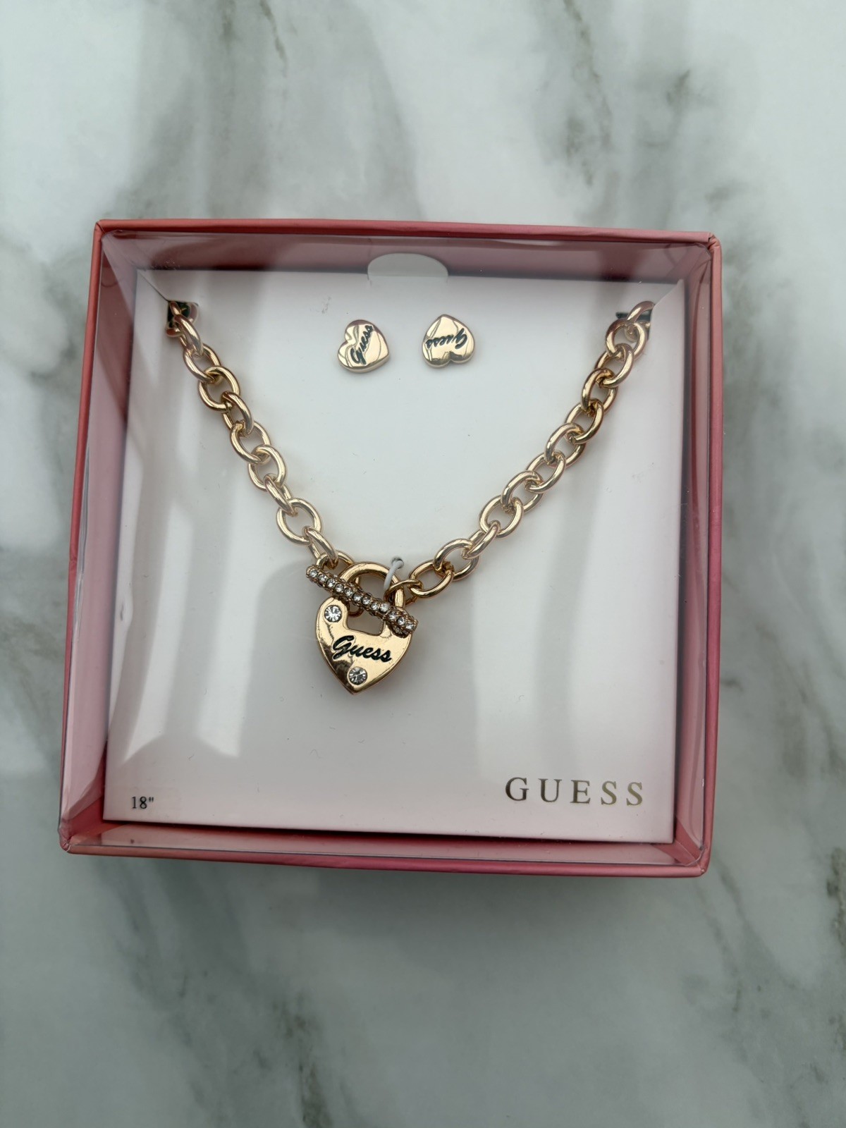 Juego de Collar y Pendientes Guess 18" Oro Llave Corazón NUEVO con CAJA