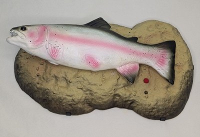 Gemmy Travis The Singing Trout Animated Fish Doesn't Move Much *READ/SEE PICS* 