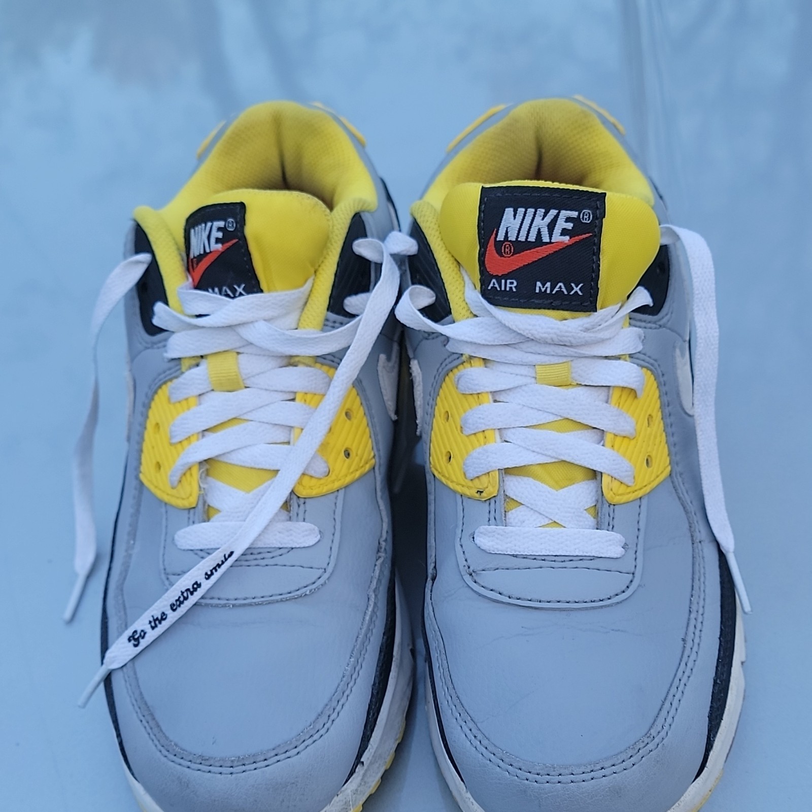 Nike Men's Gray Yellow Air Max Athletic Low Top Lace Up Snea