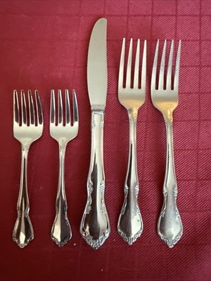 TODDLE TIME Stainless Oneida Toddler 2 Mini Forks 2 Dinner Forks 1 Dinner Knife
