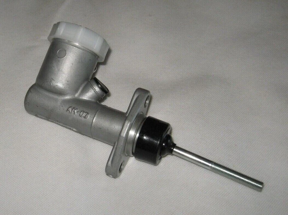 Universal 3/4 inch 19mm Clutch Master Cylinder, STC100410, STC500100 County - Image 3 of 3
