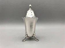 GEORGE V STERLING SILVER PEPPER SHAKER, MAPPIN & WEBB, BIRMINGHAM, 1922