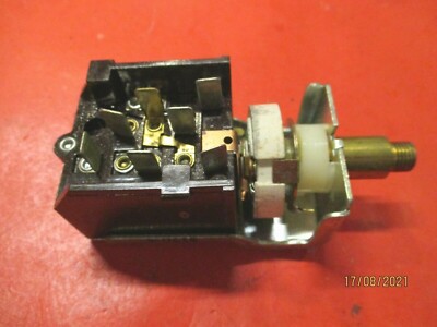 JEEP CJ3-7--DJ3-6--J100-4800 JEEPSTER-WAGONEER--1961-1979---NEW-HEADLIGHT SWITCH