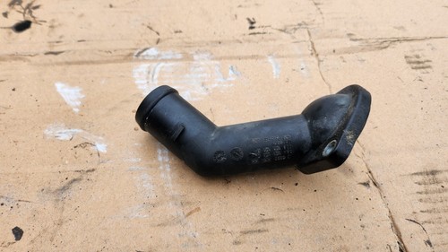 Kühlmittelflansch für VW GOLF 4 5 PASSAT B6 SHARAN TOURAN T5 06A121121C