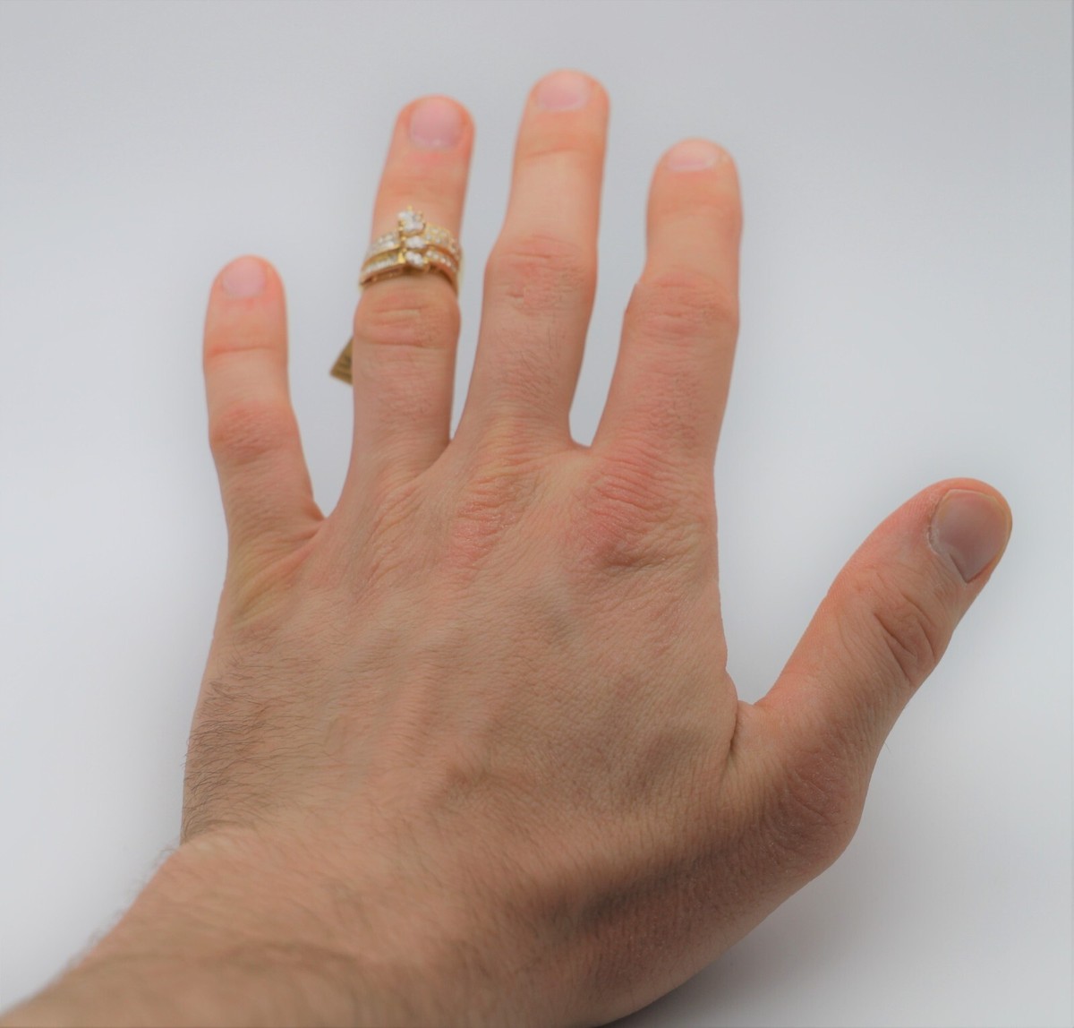 UGEM 18k Gold Three Wave style Ring with 1.5cts Diamonds