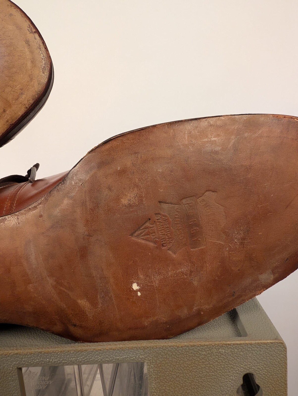 MISMATCH ANTIQUE MEN’S BROWN LEATHER SHOES W RUBBER HEELS