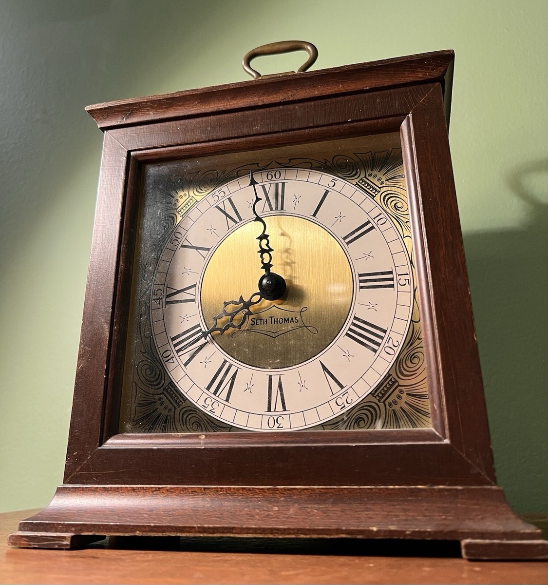 Vintage Seth Thomas Division E899-504 8 Day Keywound A206 Mantel