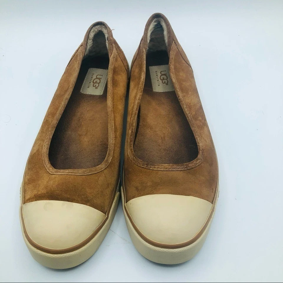 Mocassim feminino UGG marrom cobre tamanho 9,5 médio - Imagem 2 de 4