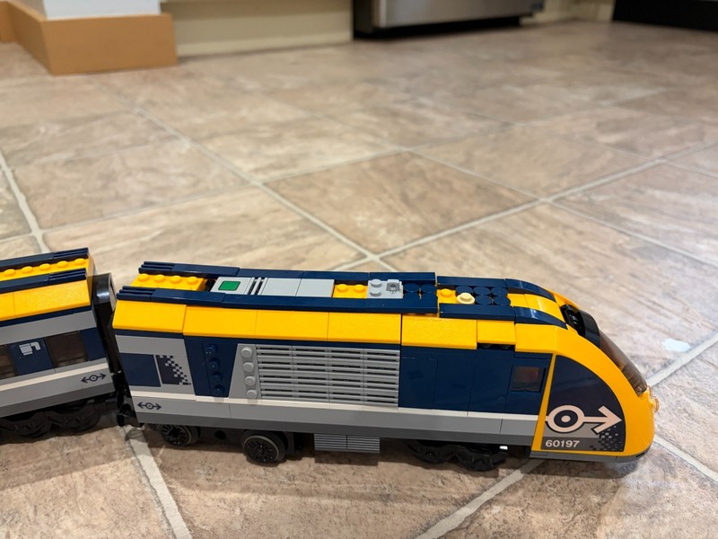 60197 Lego City Passenger Train Remote Controlled WORKS extra tracks! (see video