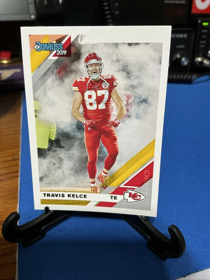 2019 Travis Kelce Panini Donruss Photo Variation SP #2V Kansas City Chiefs NFL - Image 2 of 4